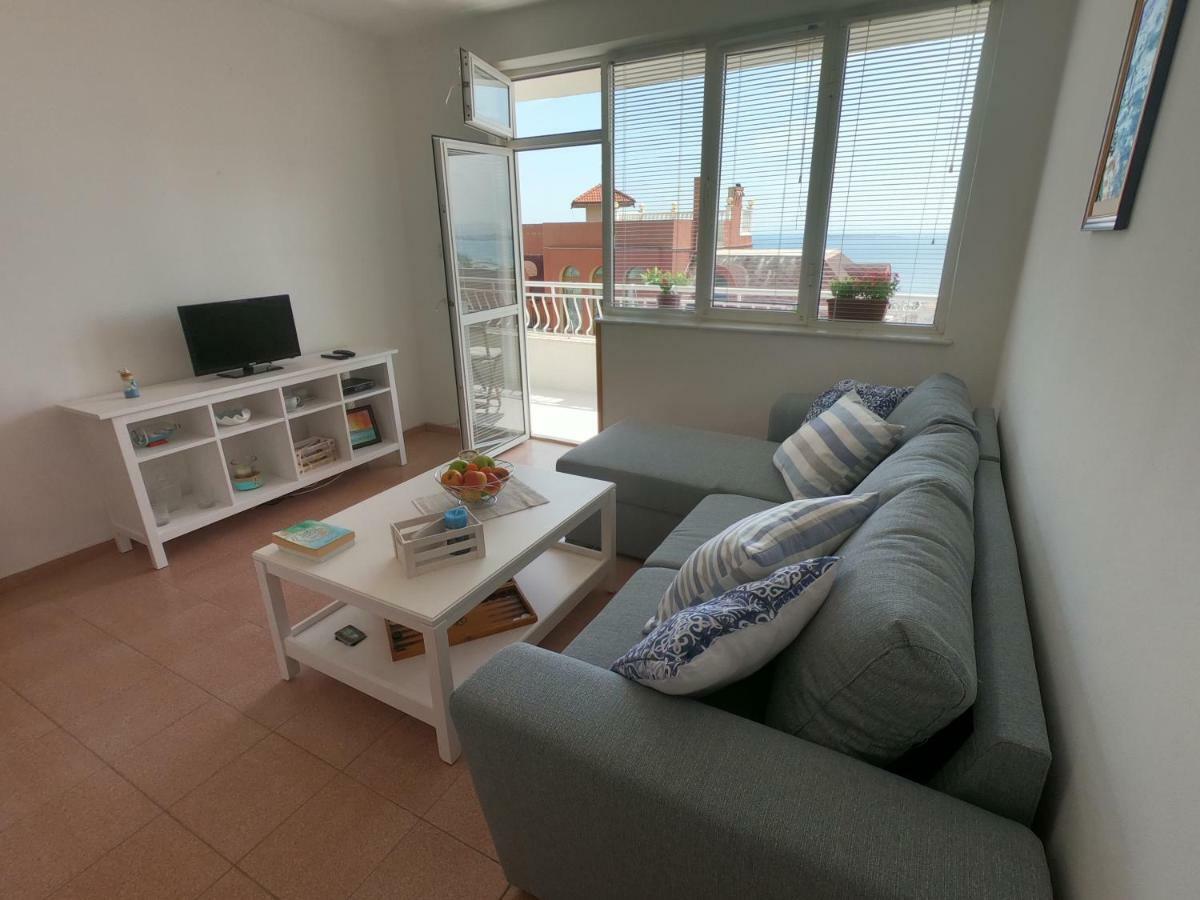 Apartment In St. Vlas With Terrace Sveti Vlas Dış mekan fotoğraf