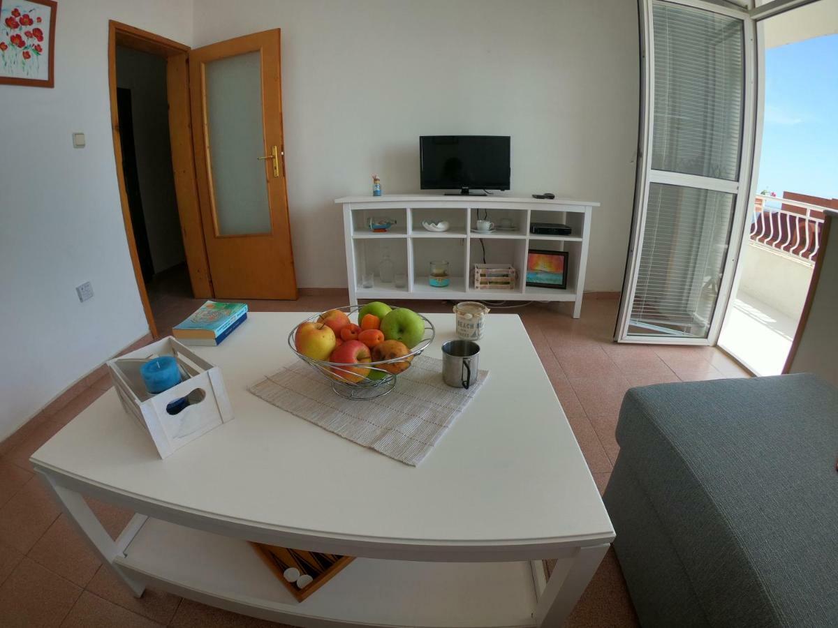 Apartment In St. Vlas With Terrace Sveti Vlas Dış mekan fotoğraf