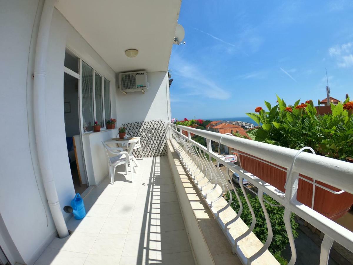 Apartment In St. Vlas With Terrace Sveti Vlas Dış mekan fotoğraf