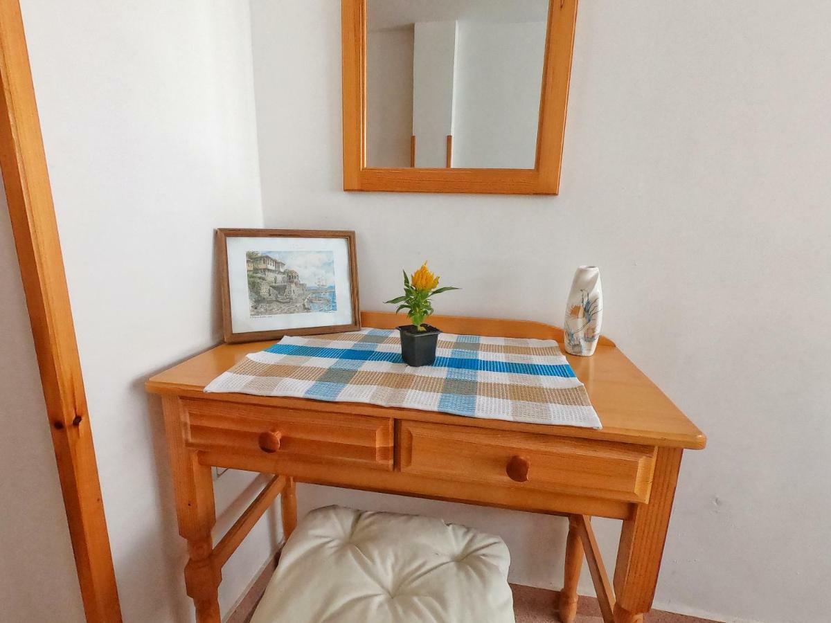 Apartment In St. Vlas With Terrace Sveti Vlas Dış mekan fotoğraf