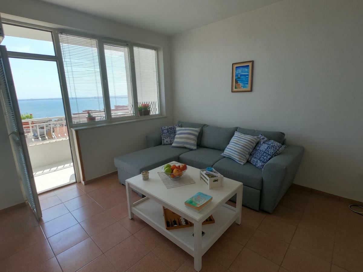 Apartment In St. Vlas With Terrace Sveti Vlas Dış mekan fotoğraf