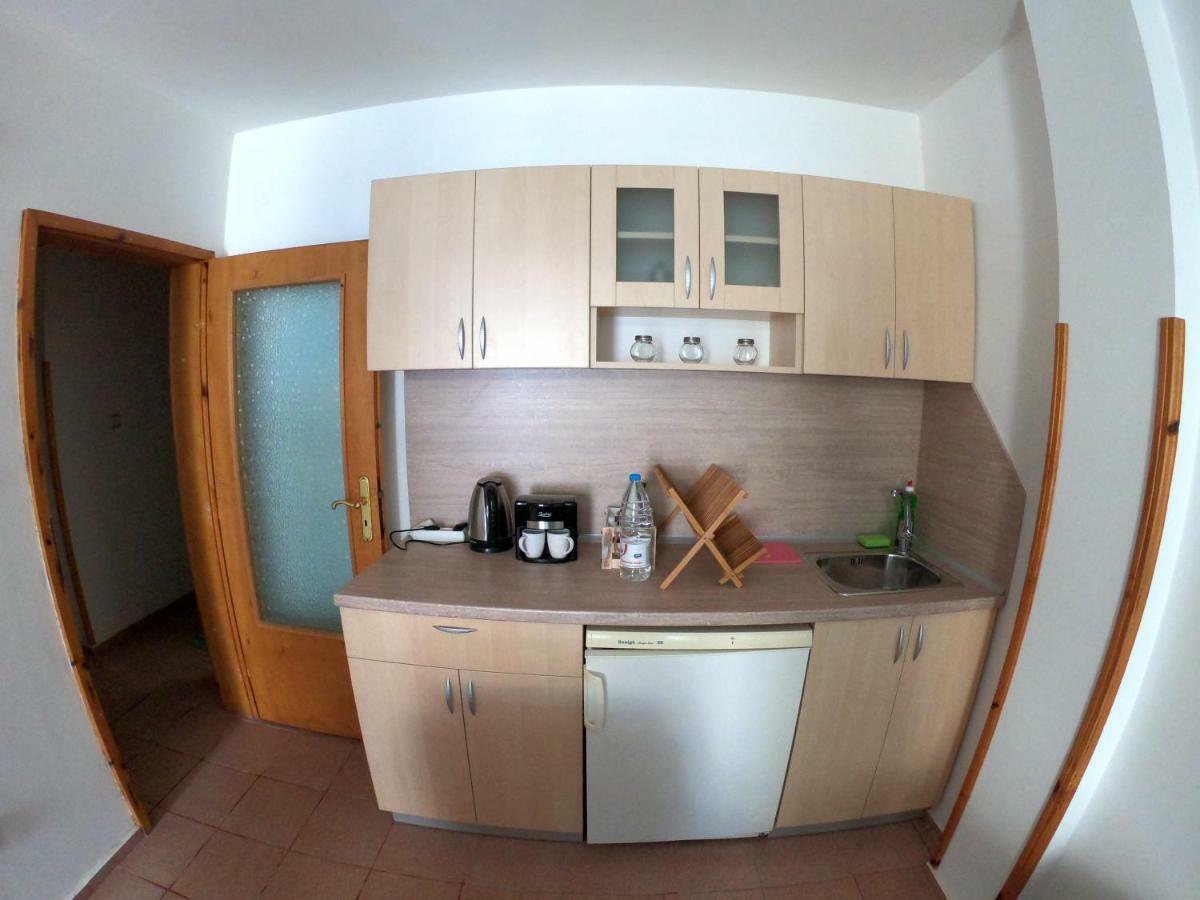 Apartment In St. Vlas With Terrace Sveti Vlas Dış mekan fotoğraf